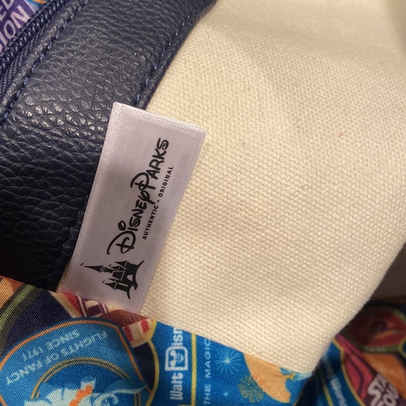 Walt Disney World Discover The Magic Printed Canvas Tote Bag - Picture 6 of 6